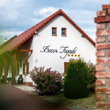 Kisharsány Bocor Fogado Bed & Breakfast エクステリア 写真